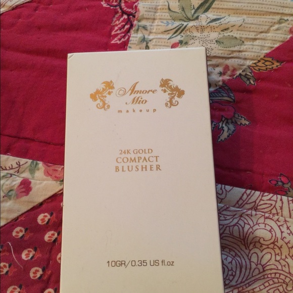 Amore Mio 24k Gold Blush/ Compact New - Picture 5 of 5
